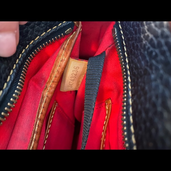 Donney and Bourke black leather handbag - Picture 11 of 13